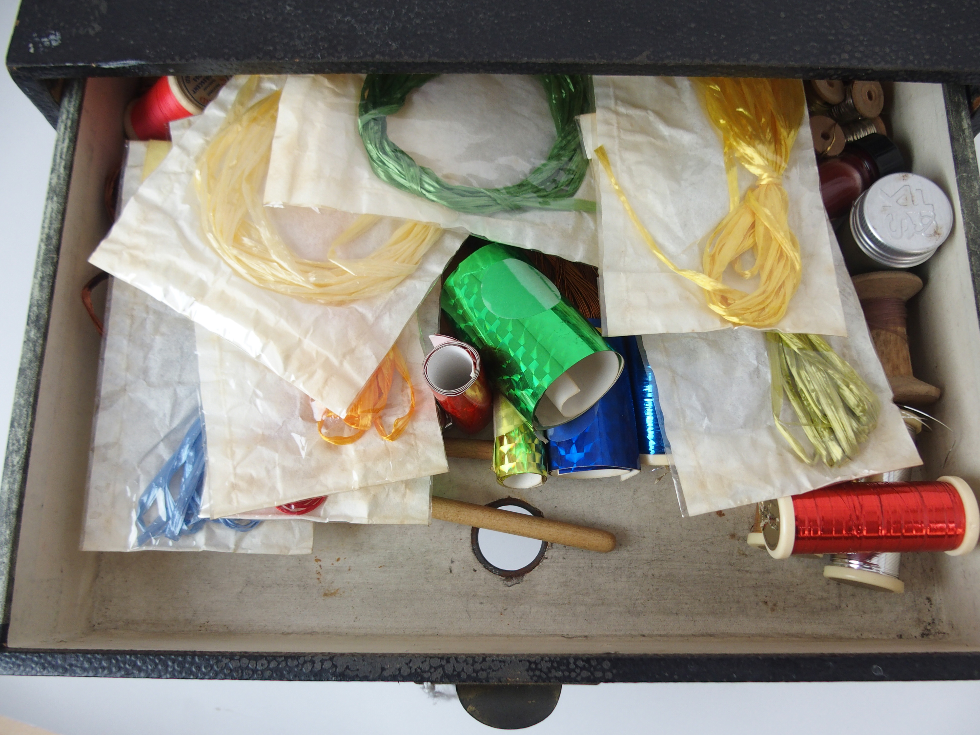 A collection of fly tying materials in four drawer collectors cabinet Condition Report: Available - Image 2 of 6