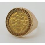 A 1914 gold half sovereign in 9ct gold ring mount, size R, weight 10gms Condition Report: