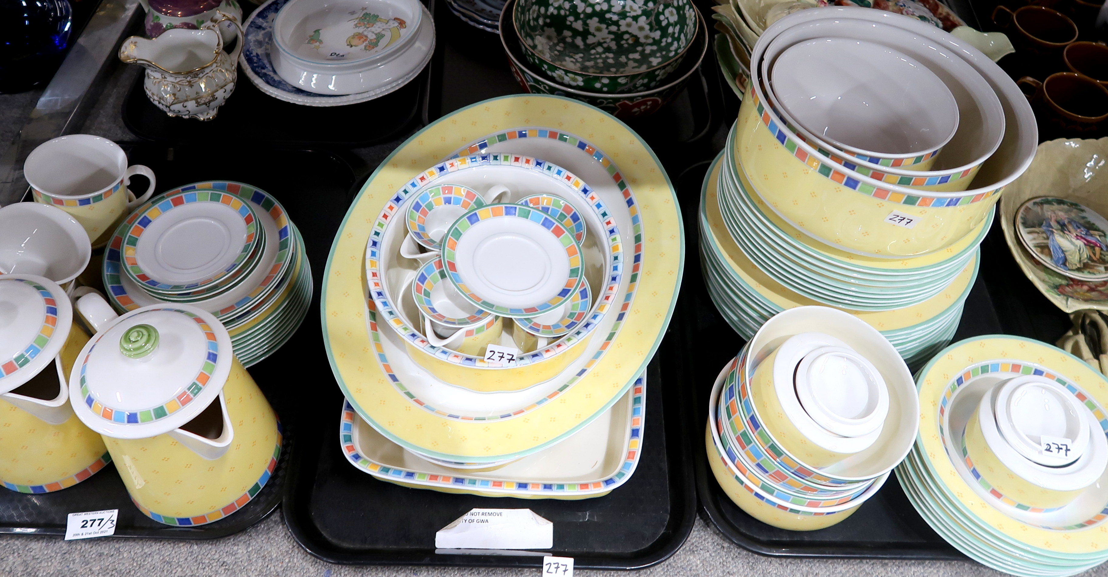 An extensive collection of Villeroy and Boch Twist Alea Limone dinnerwares Condition Report: Not