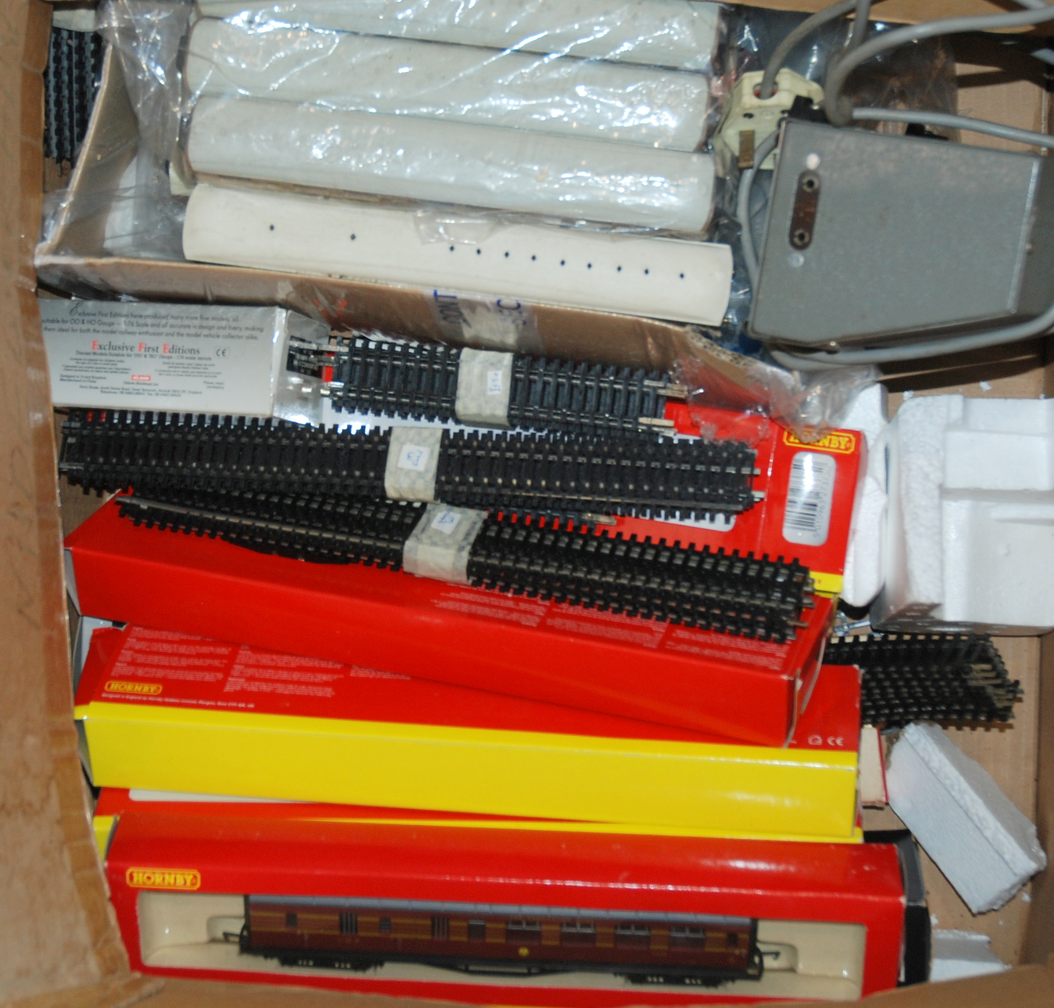 A collection of various Hornby and other coaches etc and railway accessories Condition Report: