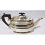 A silver teapot Sheffield 1905 704 grams Condition Report: Available upon request