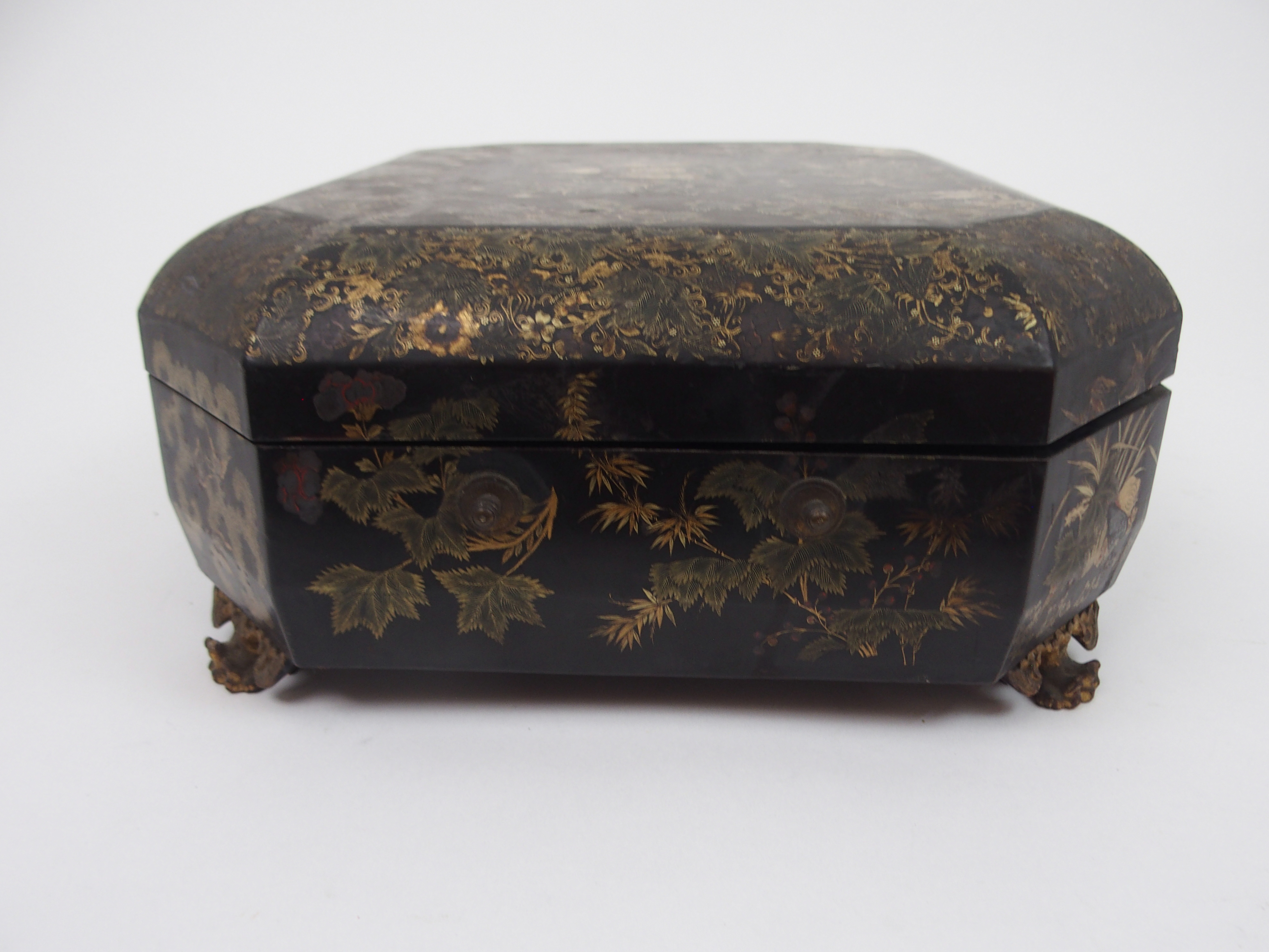 A CANTONESE BLACK AND GOLD LAQUERED SEWING BOX painted in gilts with immortals and figures beneath - Image 7 of 10