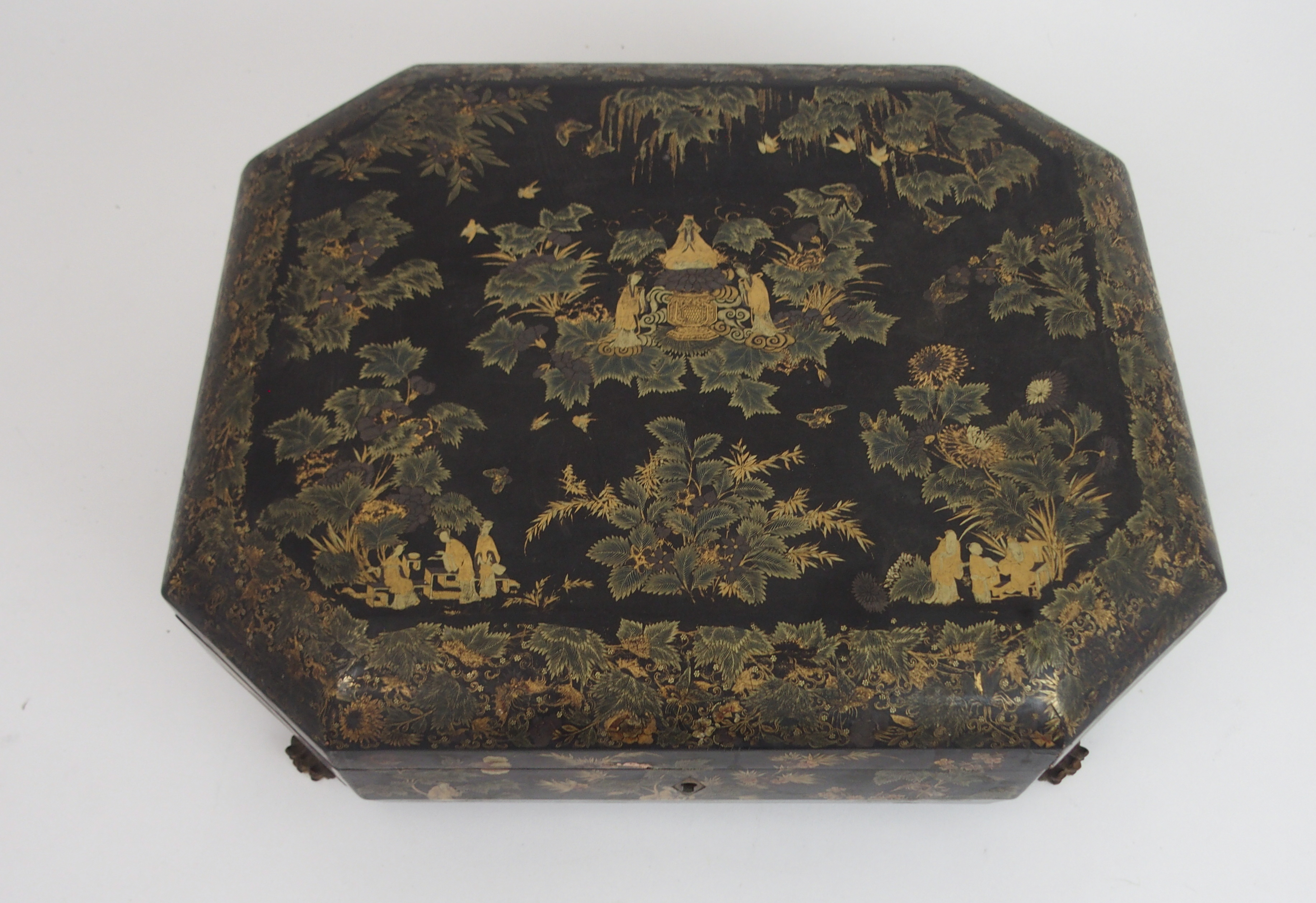 A CANTONESE BLACK AND GOLD LAQUERED SEWING BOX painted in gilts with immortals and figures beneath - Image 4 of 10