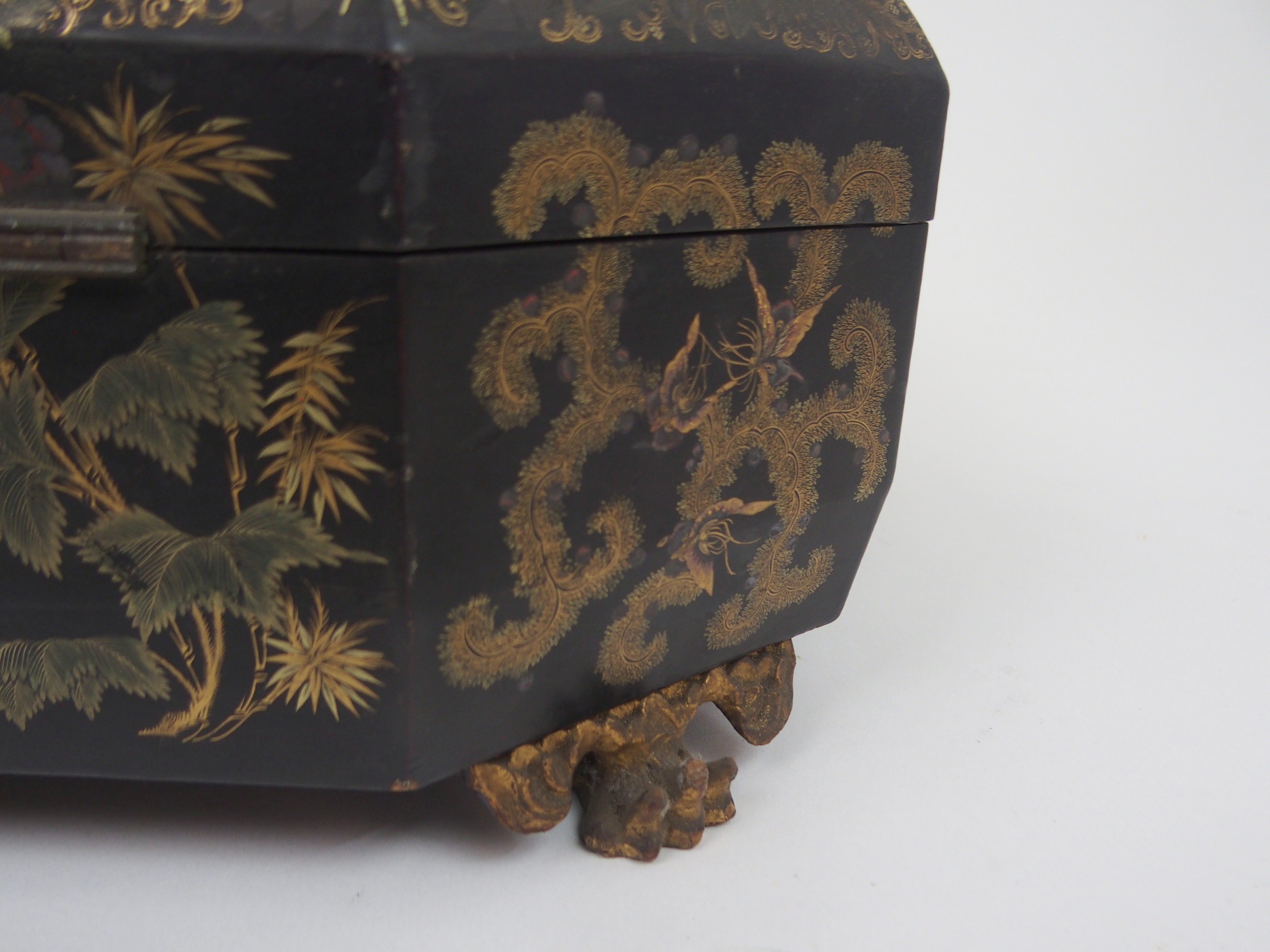 A CANTONESE BLACK AND GOLD LAQUERED SEWING BOX painted in gilts with immortals and figures beneath - Image 9 of 10