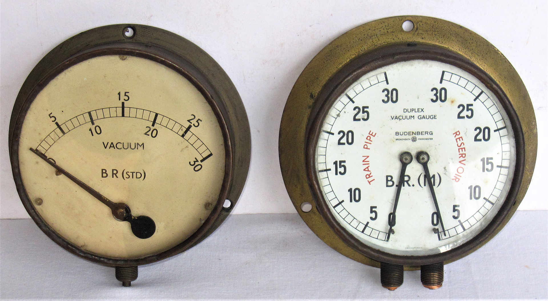 2 x Brass pressure gauges. BR Standard vacuum gauge 0 - 30 in/hg together with BR(M) Train pipe