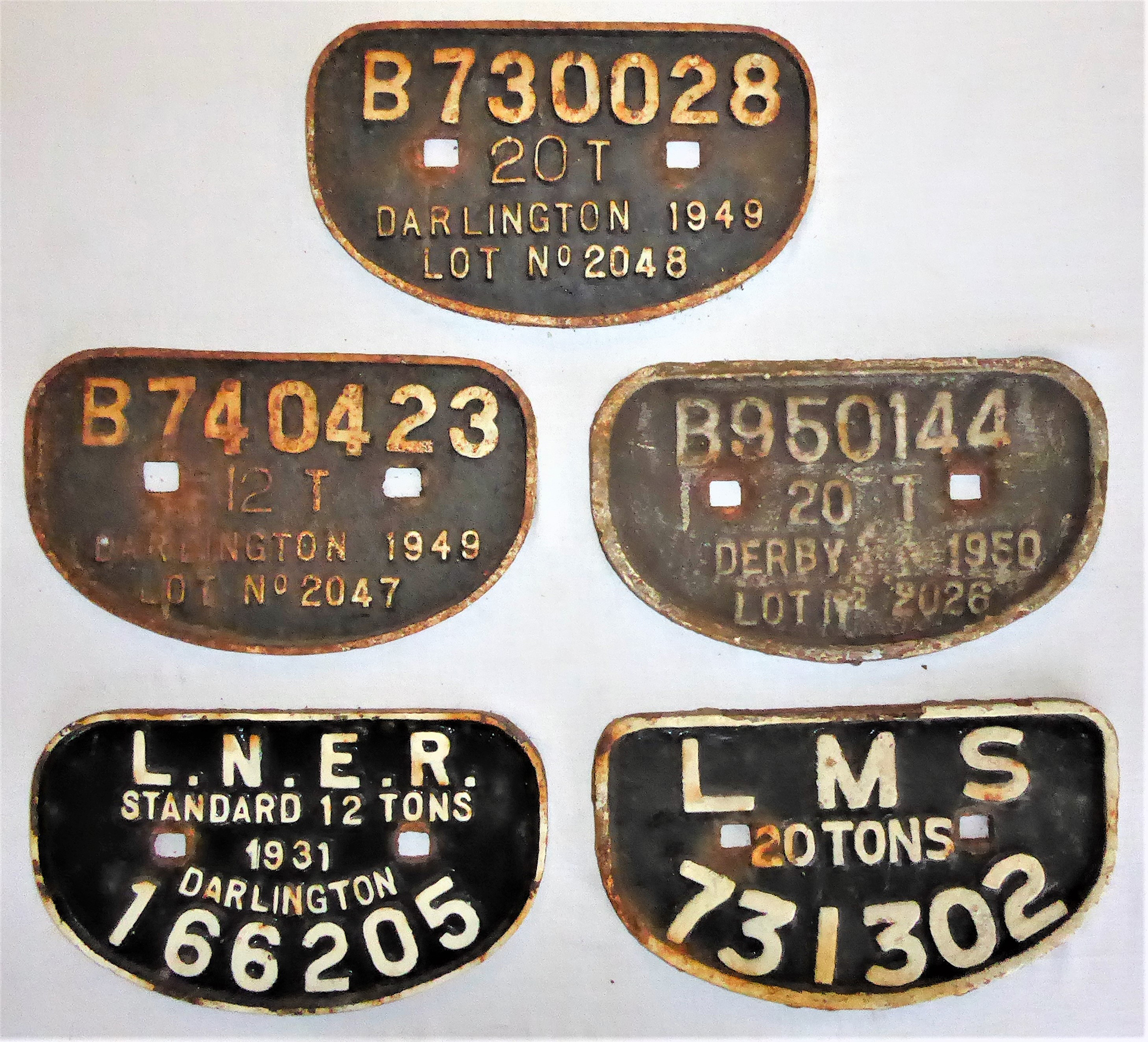 5 x Cast Iron Wagon D Plates. B 730028 20T Darlington. B 740423 12T Darlington. B 950144 20T