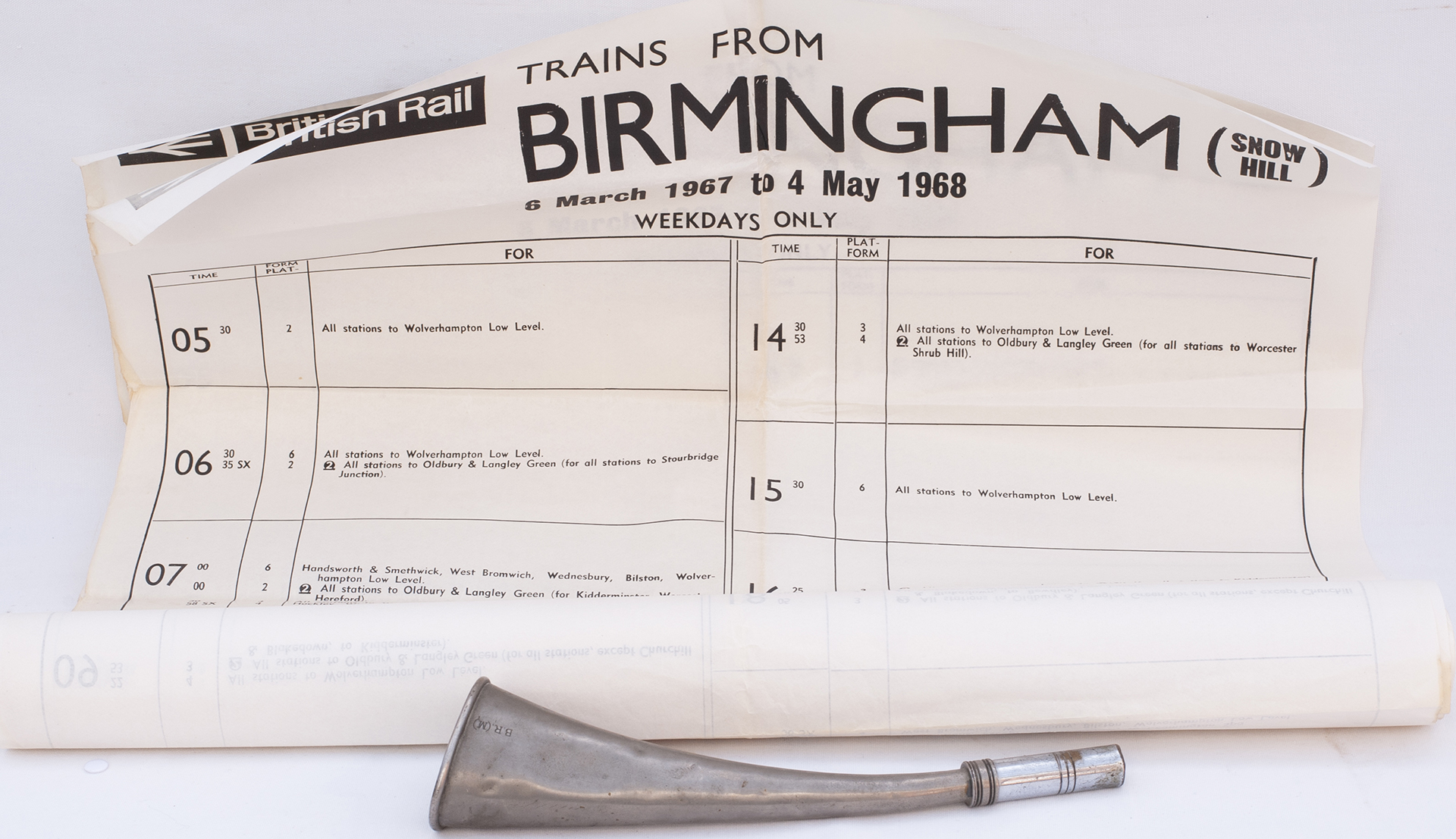 BR 1967 - 1968 Timetable Poster ex SNOW HILL together with a BR(M) Shunters horn in working