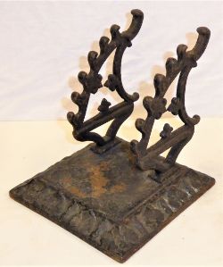 Midland Railway cast iron pen stand. Not marked.