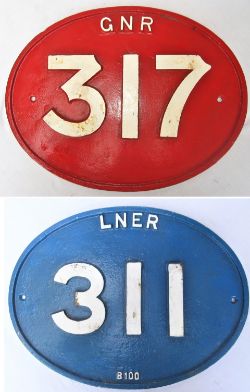 2 x cast iron bridge plates. LNER 311 together with GNR 317. Both repainted.