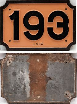 L&SWR cast iron Bridge Plate 193. Repainted front but back original condition. Measures 18in x 10.