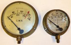 2 x Locomotive brass pressure gauges. GWR 0 - 280 PSI with red mark set to 225 psi together with a