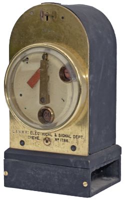 London & North Western Railway steel and brass cased combined Signal / Lamp In Out Indicator with