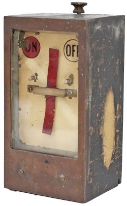 LSWR Sykes brass cased signal Indicator. In good original condition with a small amount of paint