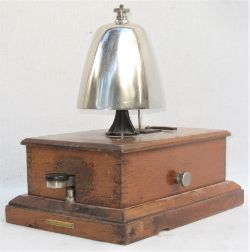 BR(W) Block Bell made by RE Thompson fitted with sheep dome bell. Excellent ex box condition.
