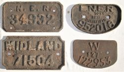 A lot containing 4 x cast iron Wagon Plates. NER 34932. MIDLAND 71504. LNER D Plate DUNKINFIELD