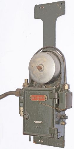 GWR / BR-W Steam locomotive AWS Warning Bell complete with engine mounting bracket and pipework.