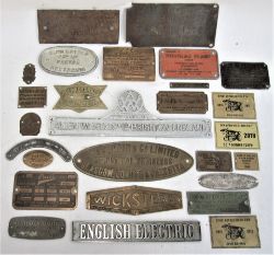 A lot containing a large number of Brass Maker's Plates from various manufacturers plus others