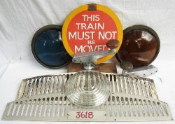 A lot containing a variety of London Transport items to include colour light lenses. 2 x Train
