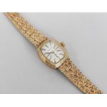 A 9ct gold Accurist bracelet wristwatch