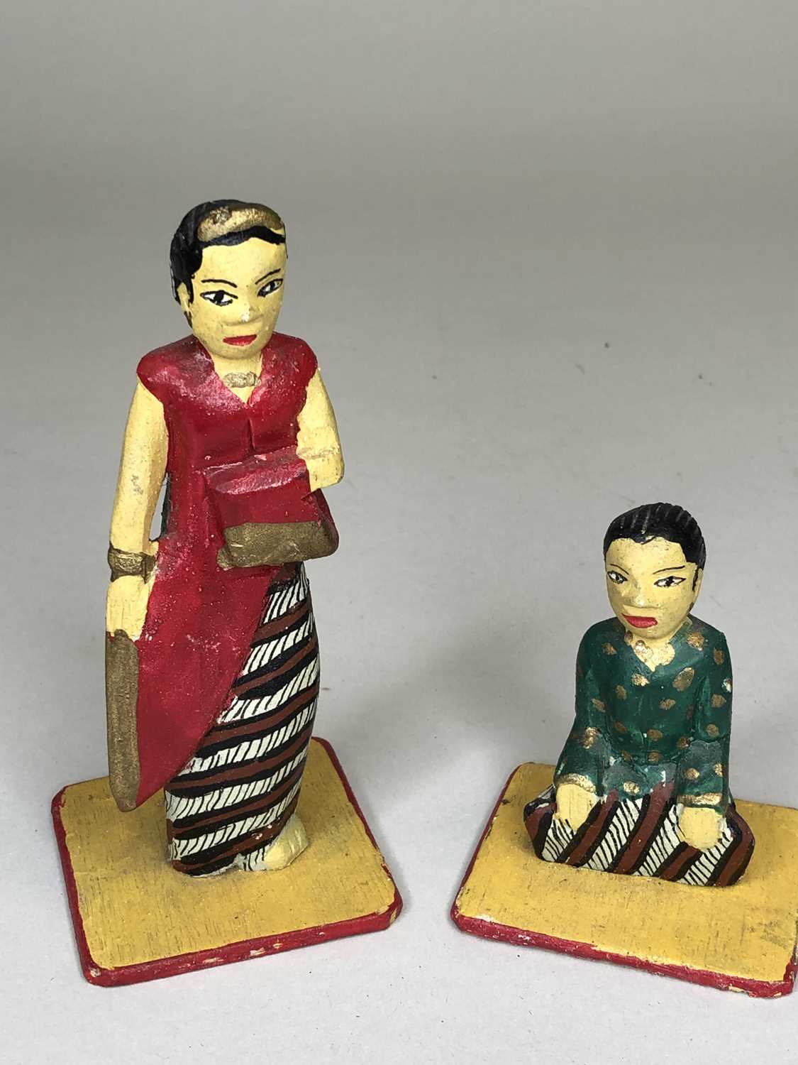 A set of recent vintage painted wood Indonesian Gamelan figures - Image 5 of 12