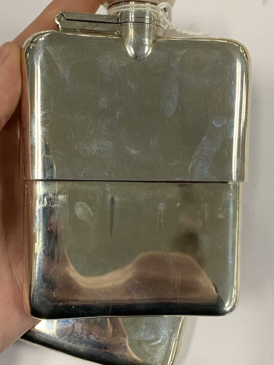 A George V silver hip flask - Image 4 of 6