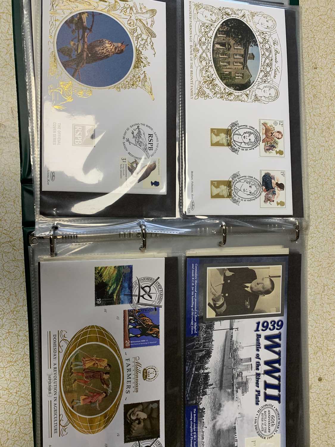 A collection of stamp albums - Image 13 of 15