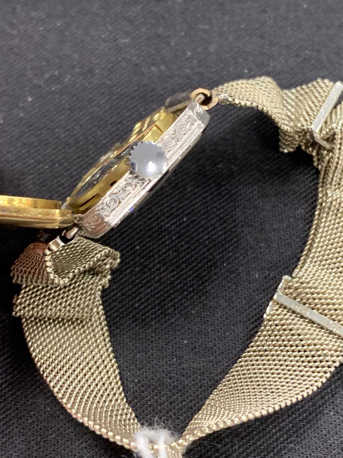 An Art Deco 18ct gold diamond and sapphire set wristwatch - Image 2 of 9
