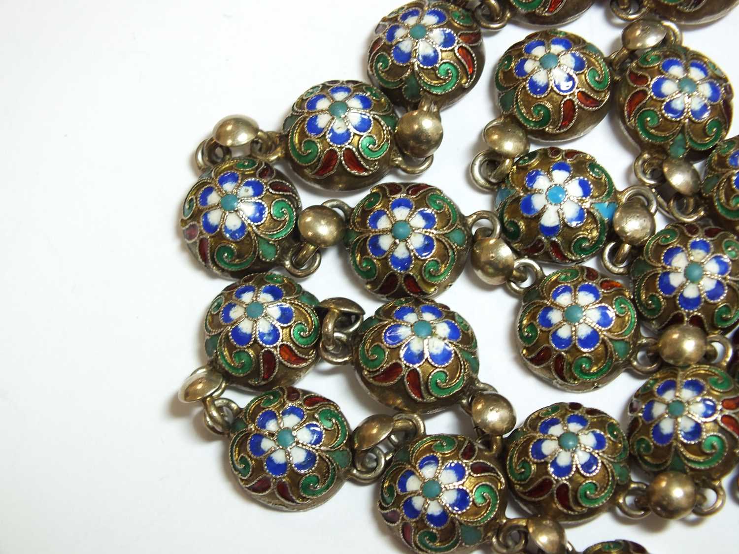 A Russian silver and enamel chain necklace - Image 6 of 15