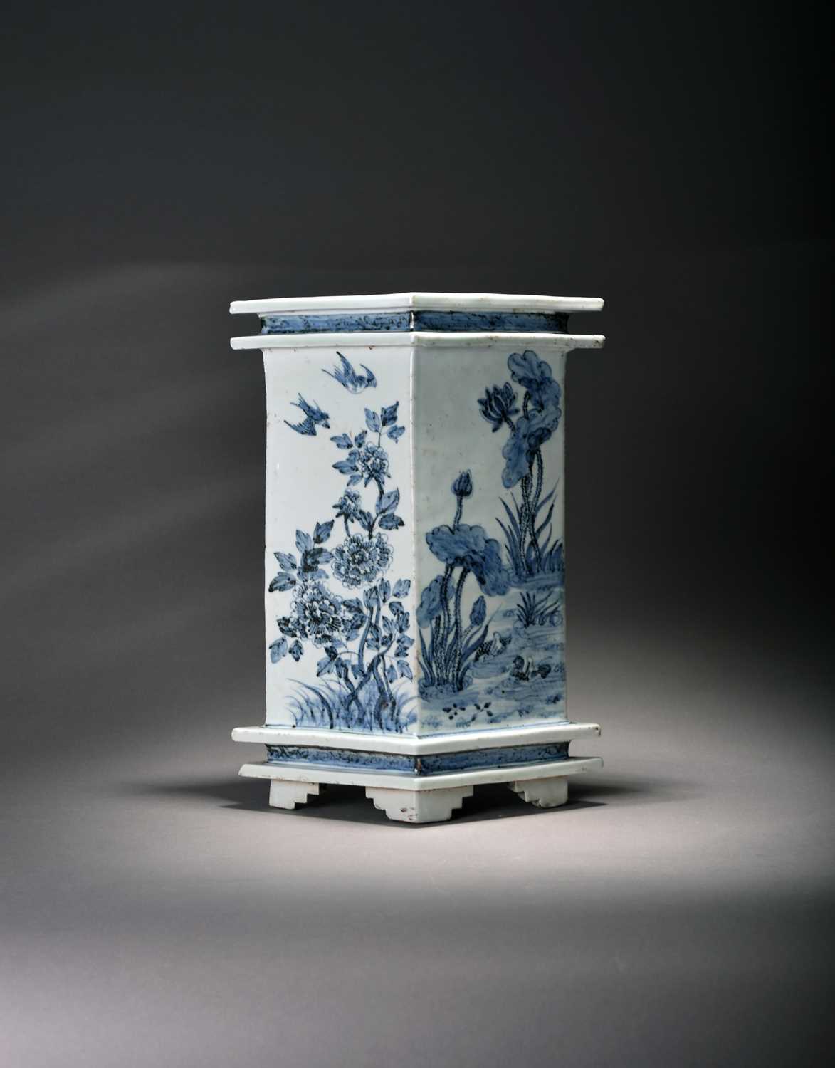 An unusual Chinese blue and white lozenge form vase, Qing Dynasty