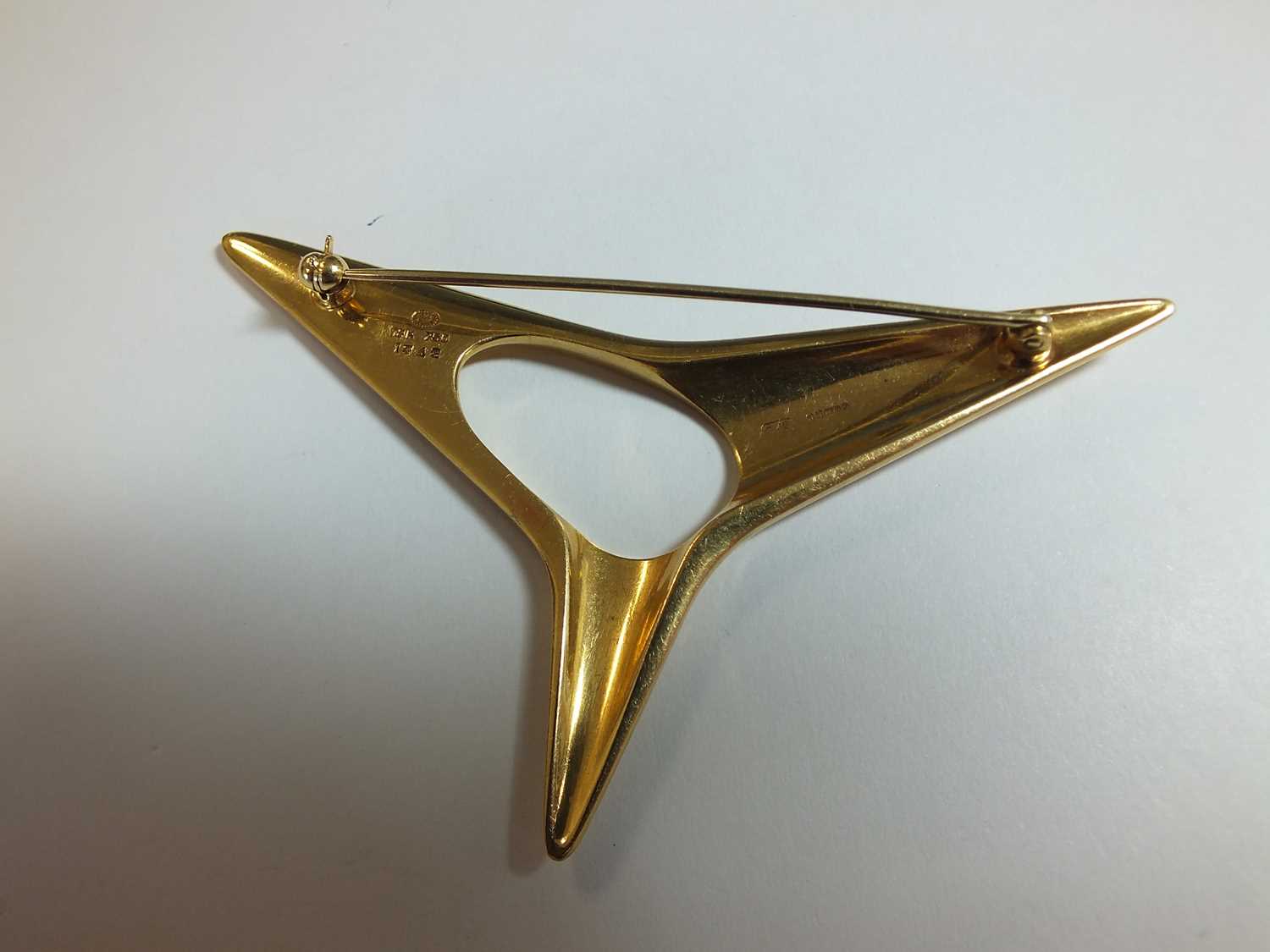 An 18ct gold Georg Jensen 'Splash' brooch by Henning Koppel - Image 2 of 7