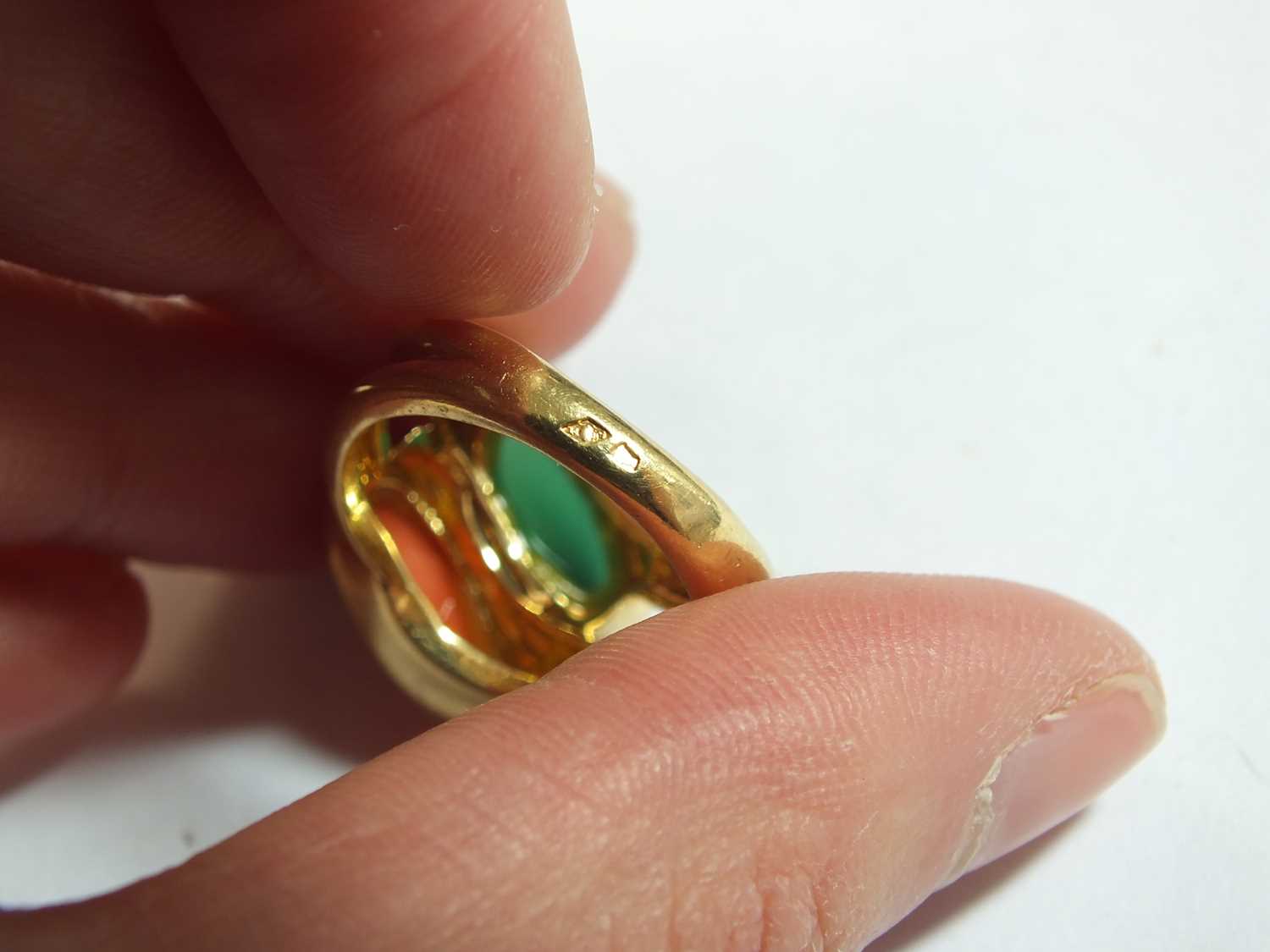 An 18ct gold coral and chrysoprase crossover dress ring by Boucheron - Image 9 of 10