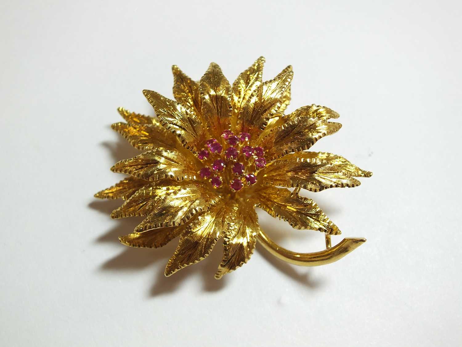 An 18ct gold ruby set flower brooch - Image 3 of 6
