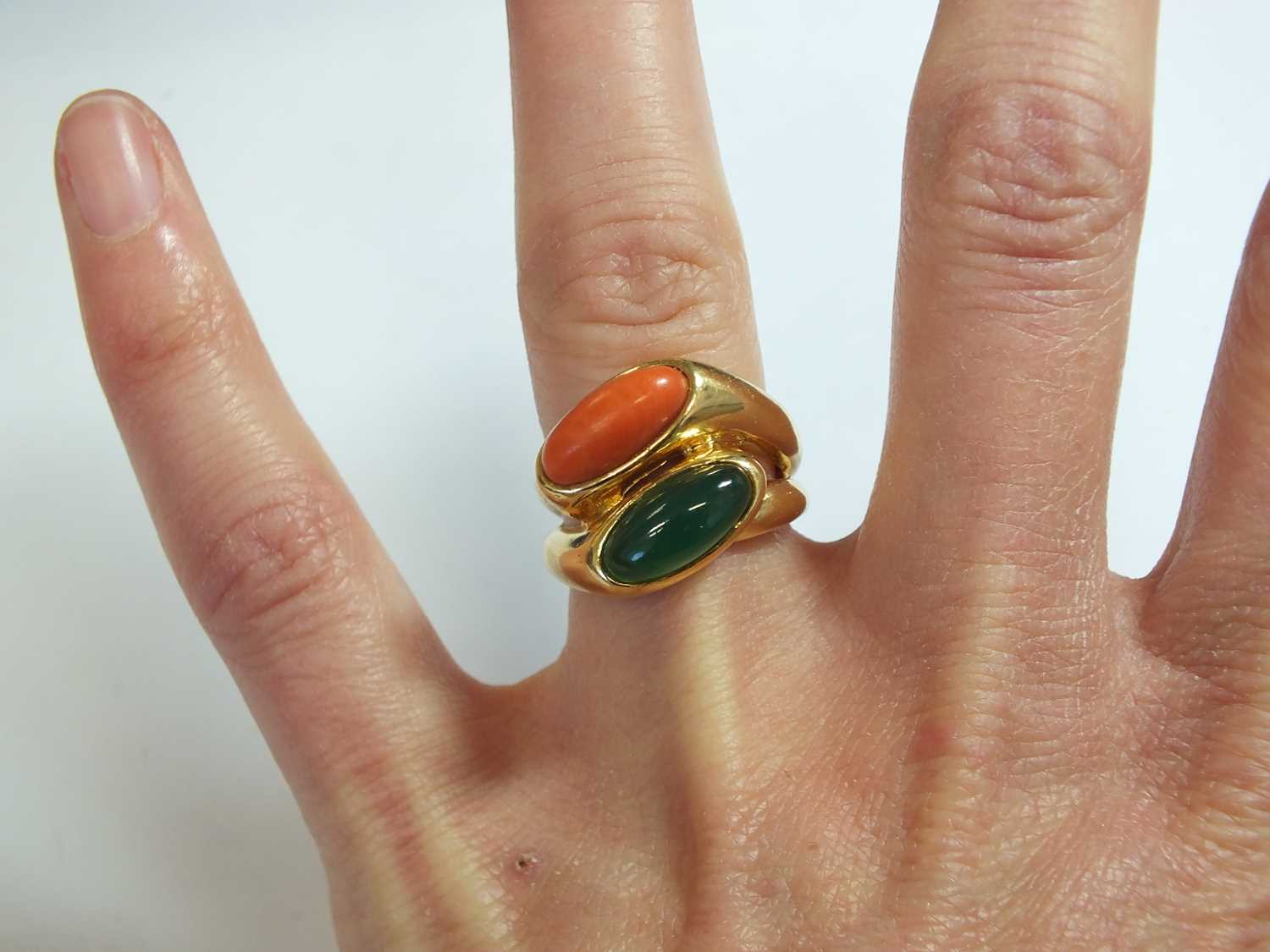 An 18ct gold coral and chrysoprase crossover dress ring by Boucheron - Image 10 of 10