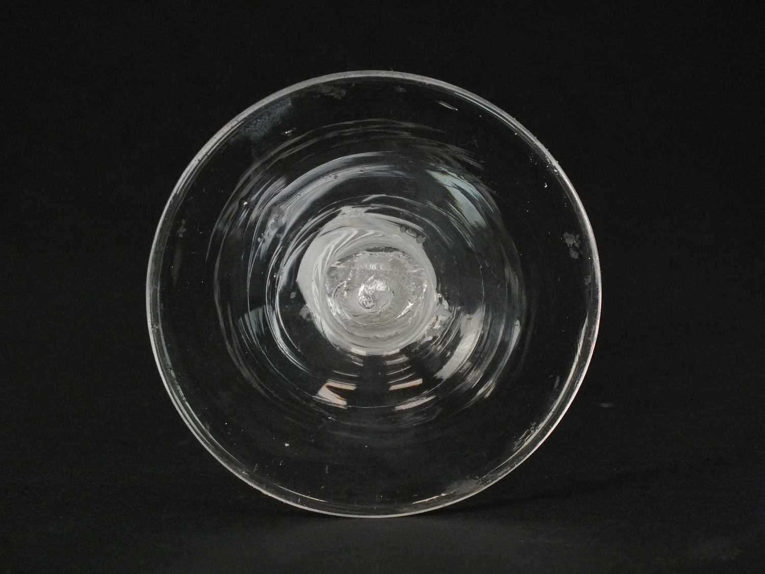 An 18th-century drinking glass - Image 3 of 3