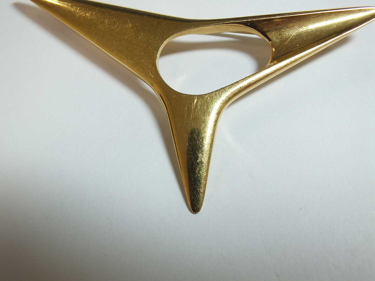 An 18ct gold Georg Jensen 'Splash' brooch by Henning Koppel - Image 4 of 7