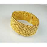 An 18ct gold Boodles & Dunthorne bracelet