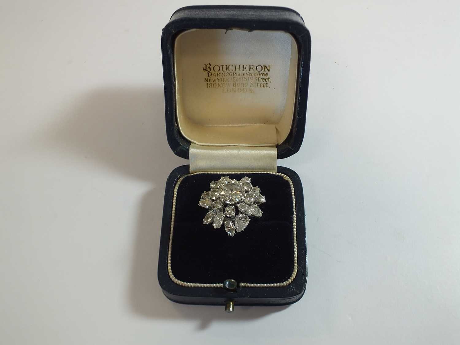 An impressive diamond cluster ring by Boucheron, designed as a central brilliant cut diamond claw - Image 3 of 13