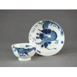 Lowestoft 'Dragon' tea bowl and saucer, circa 1780