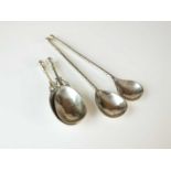 A pair of silver stylised caddy spoons by Amy Sandheim
