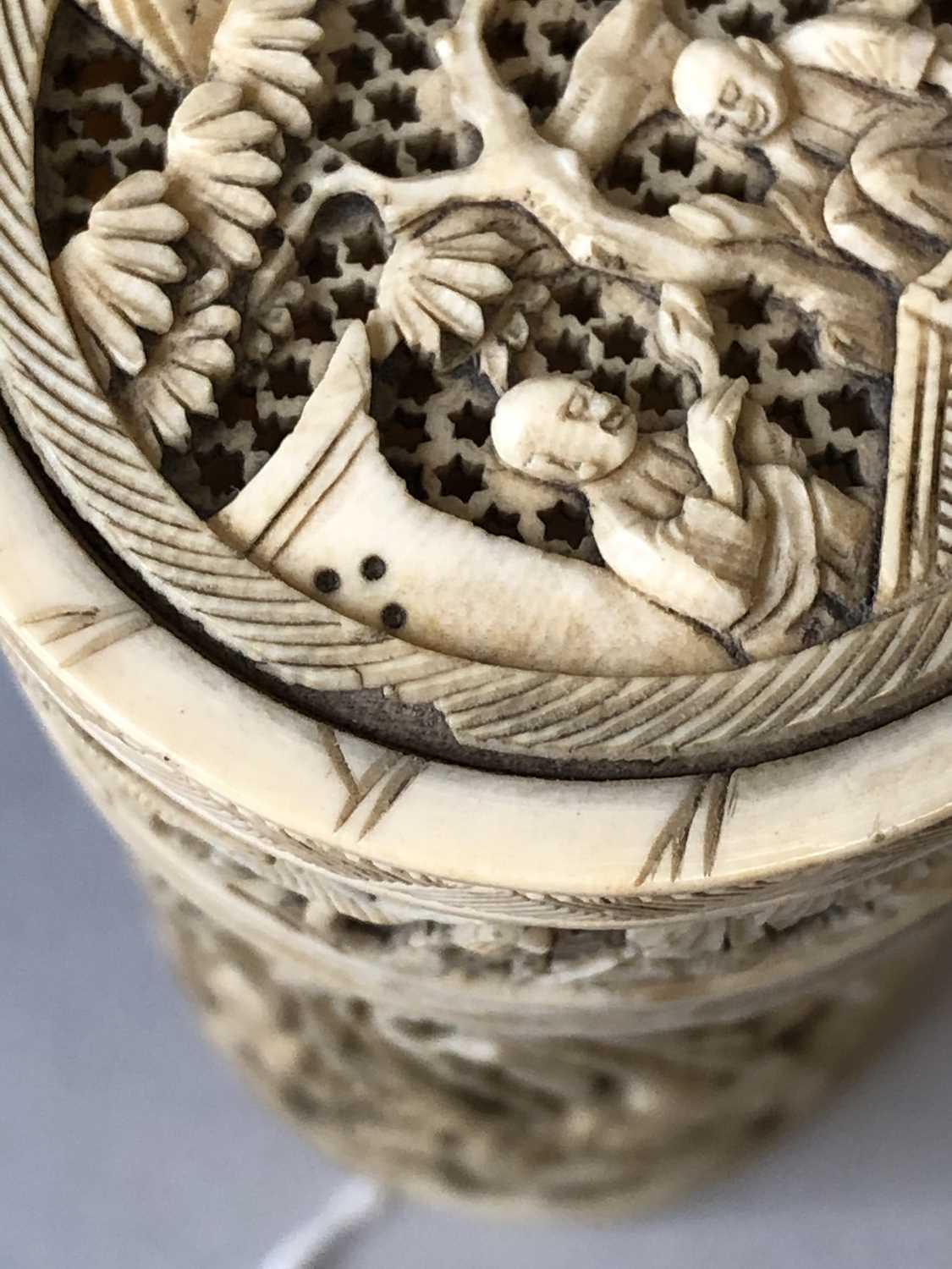 A Chinese Canton carved ivory box and a shell diorama - Image 8 of 8