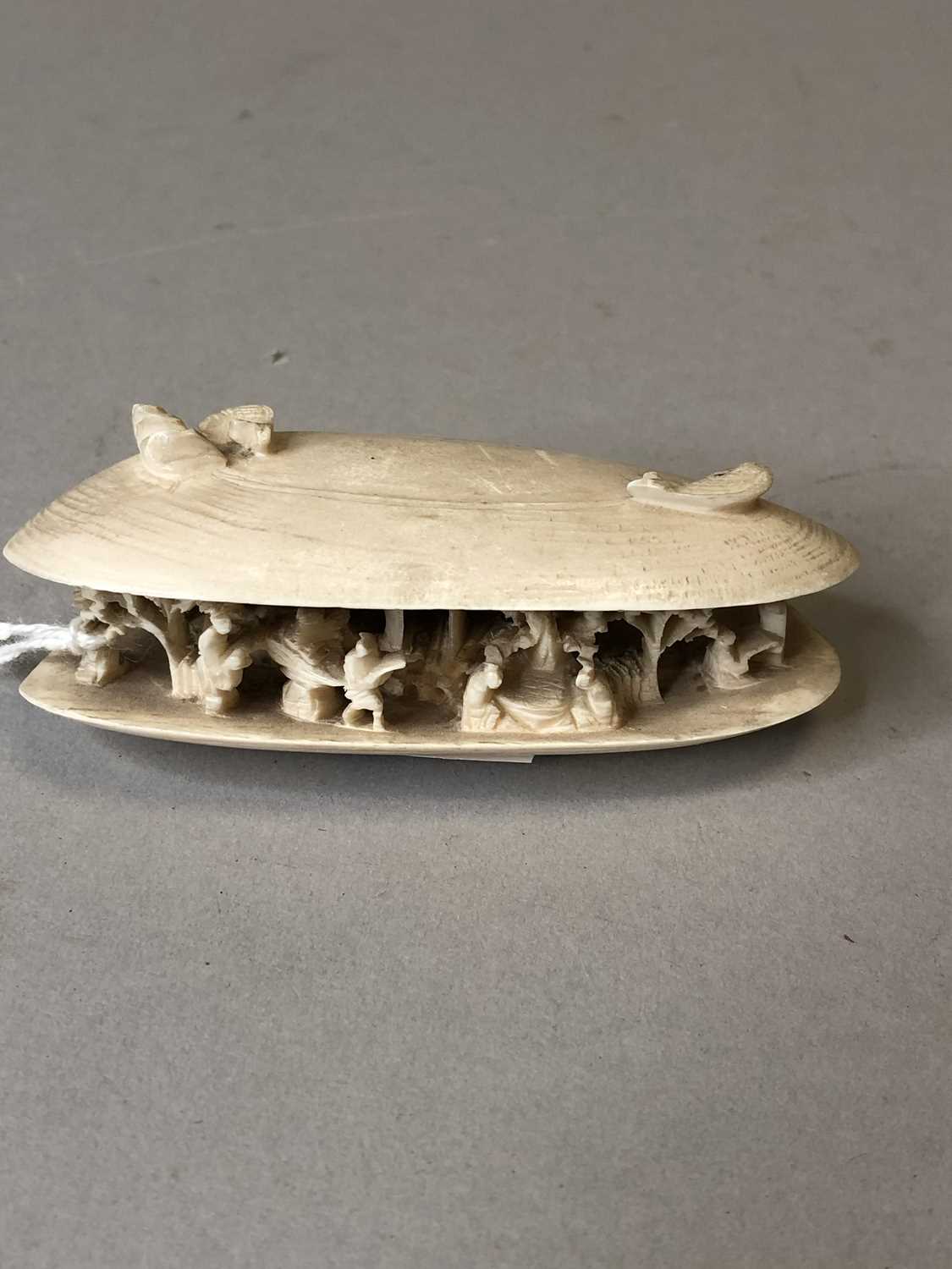 A Chinese Canton carved ivory box and a shell diorama - Image 4 of 8
