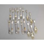 A collection of Fiddle pattern silver flatware