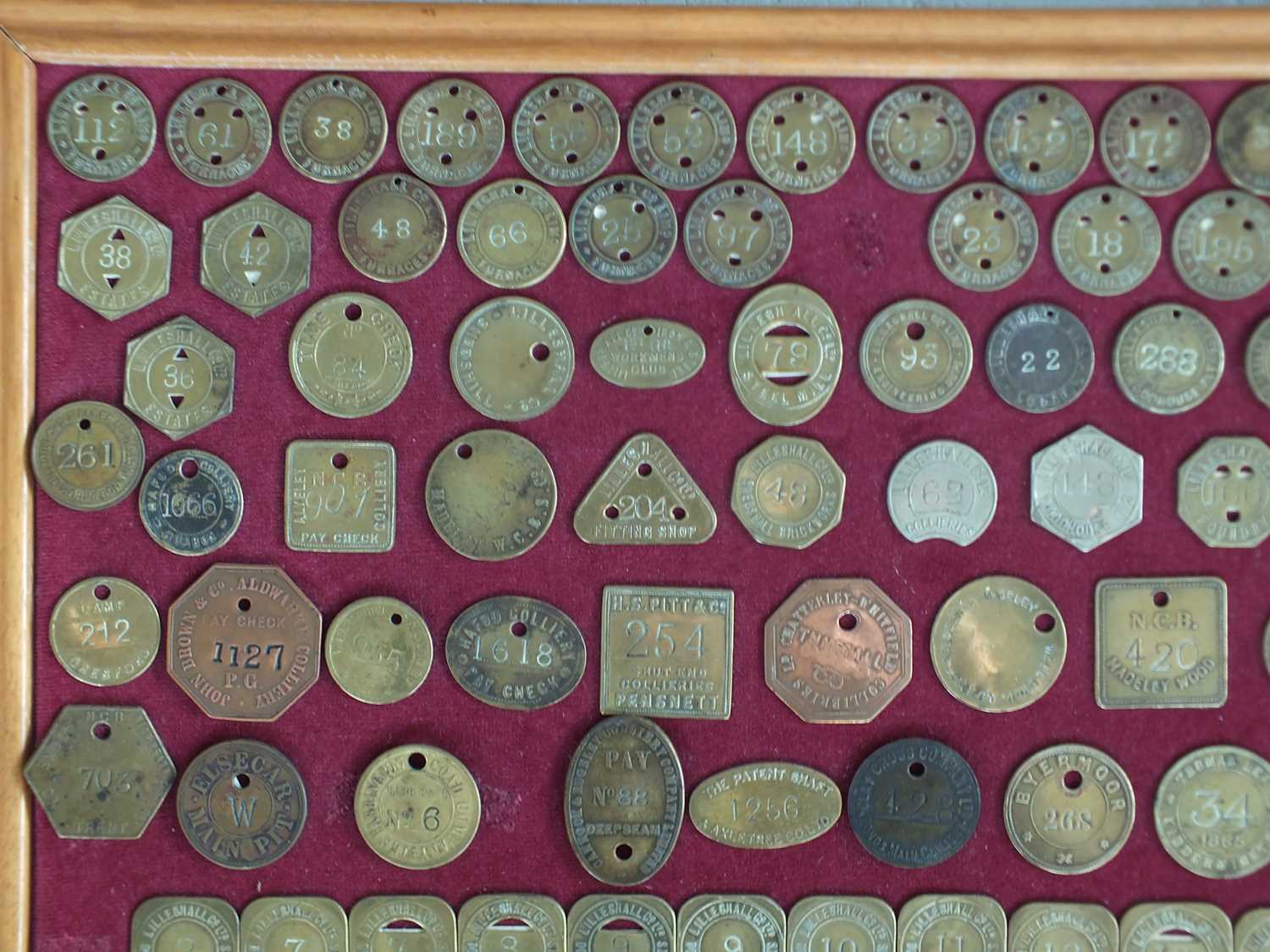 A collection of brass and white metal colliery and associated tokens and checks - Image 2 of 7