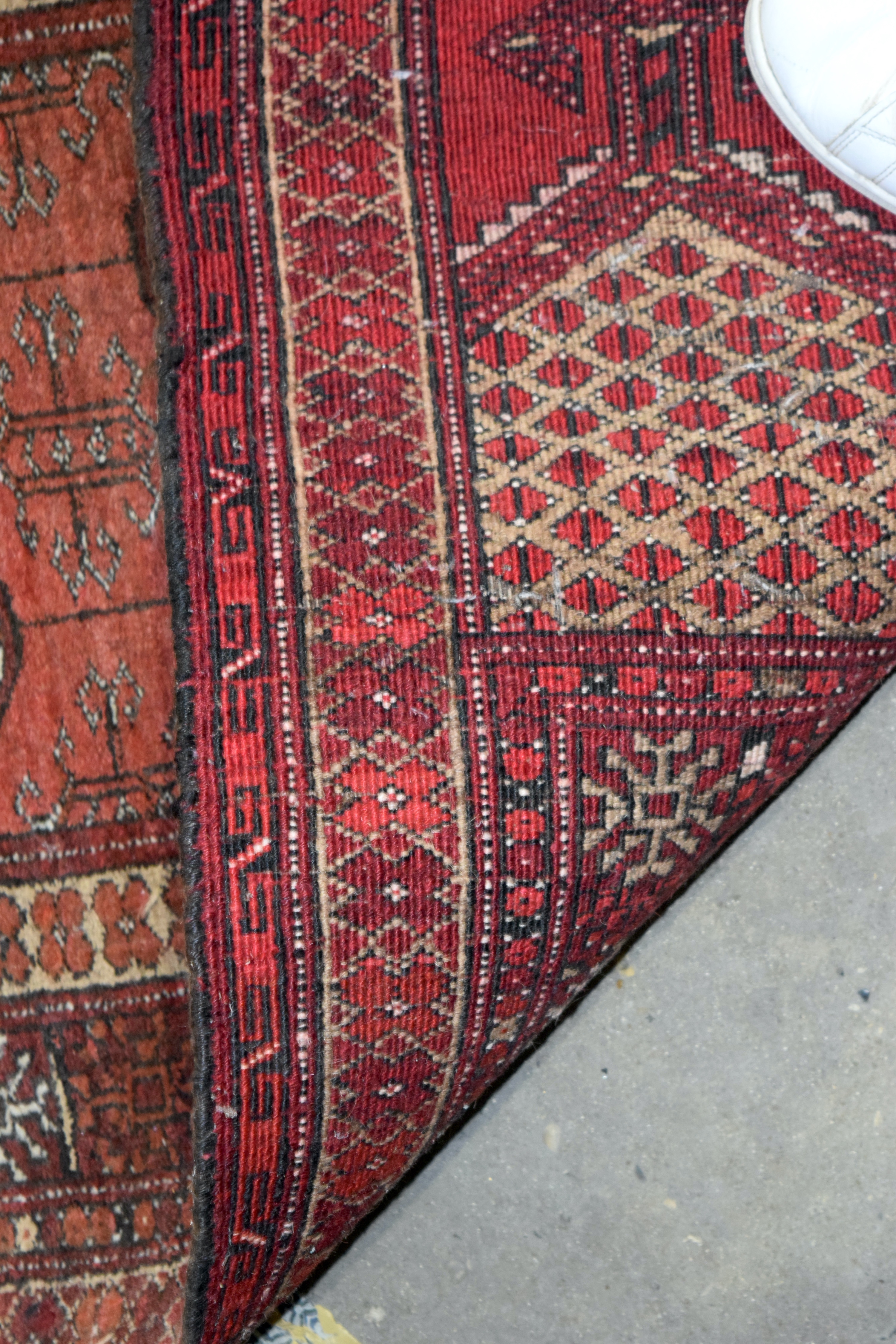 TWO PERSIAN RUGS. Largest 130 cm x 78 cm. (2) - Bild 6 aus 7