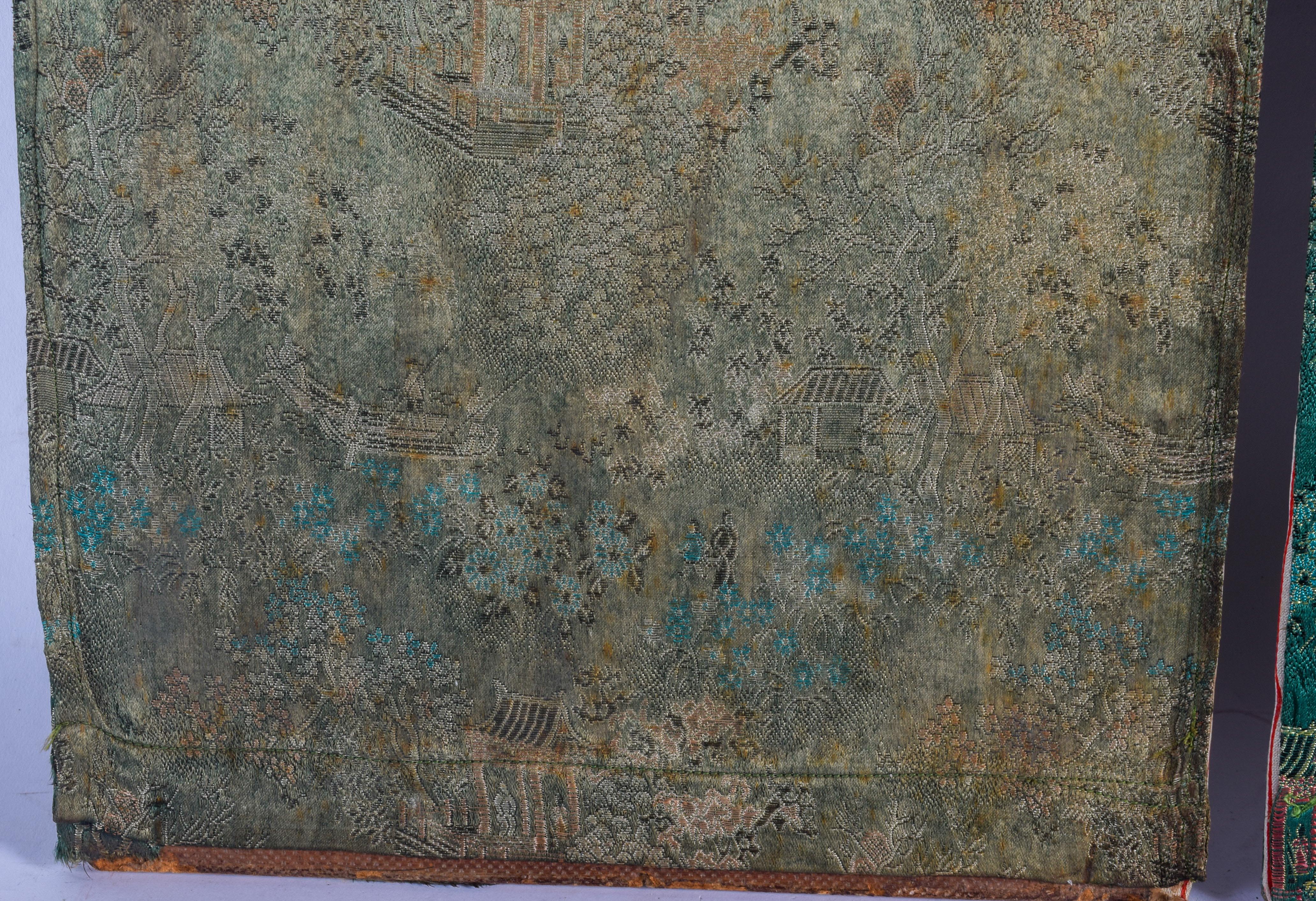 AN UNUSUAL PAIR OF EARLY 20TH CENTURY CHINESE DOUBLE SIDED SILK PANELS Late Qing/Republic 53 cm x 30 - Bild 11 aus 14
