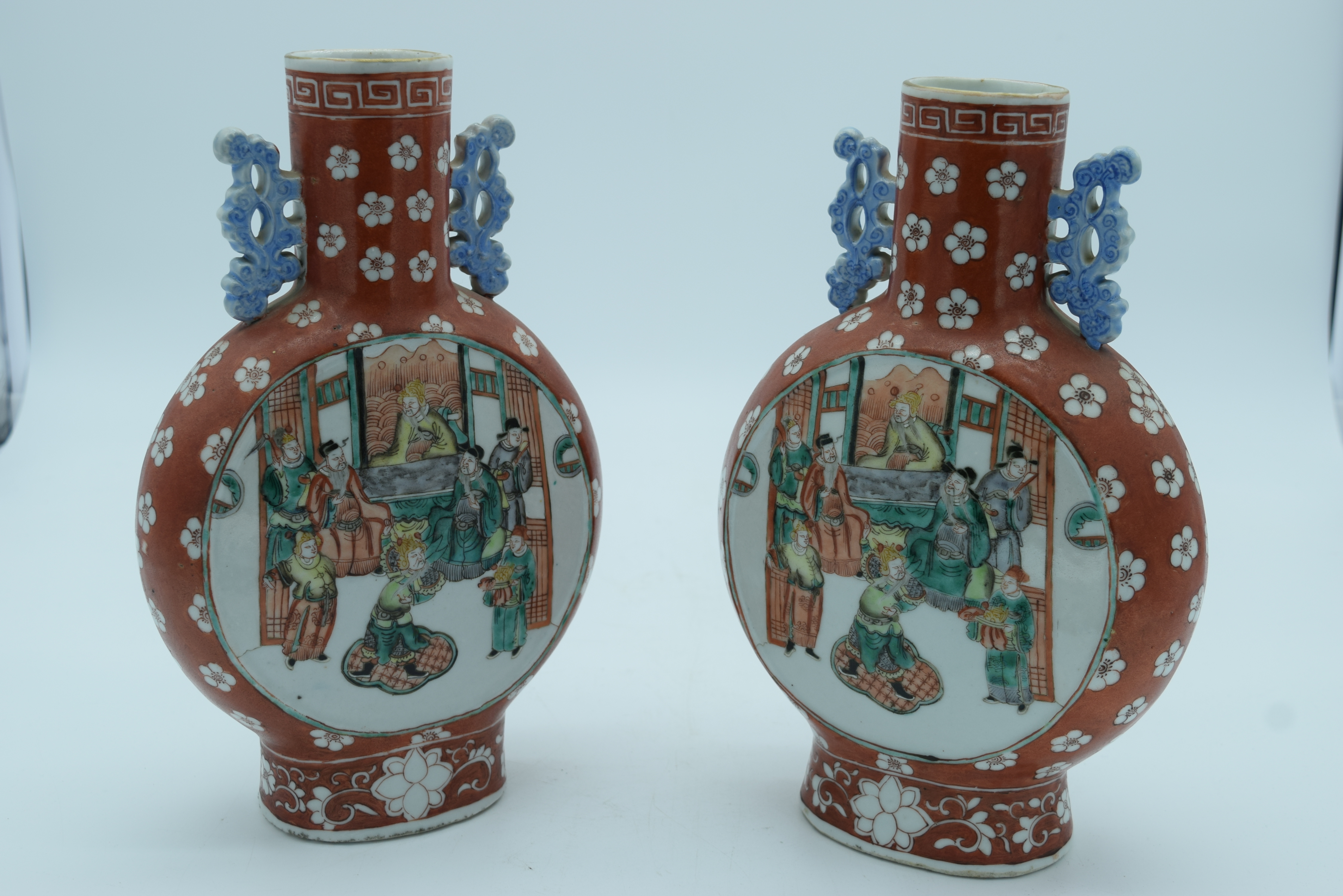 A VERY RARE PAIR OF 19TH CENTURY CHINESE TWIN HANDLED PORCELAIN MOON FLASKS Kangxi Style, enamelled - Image 8 of 18