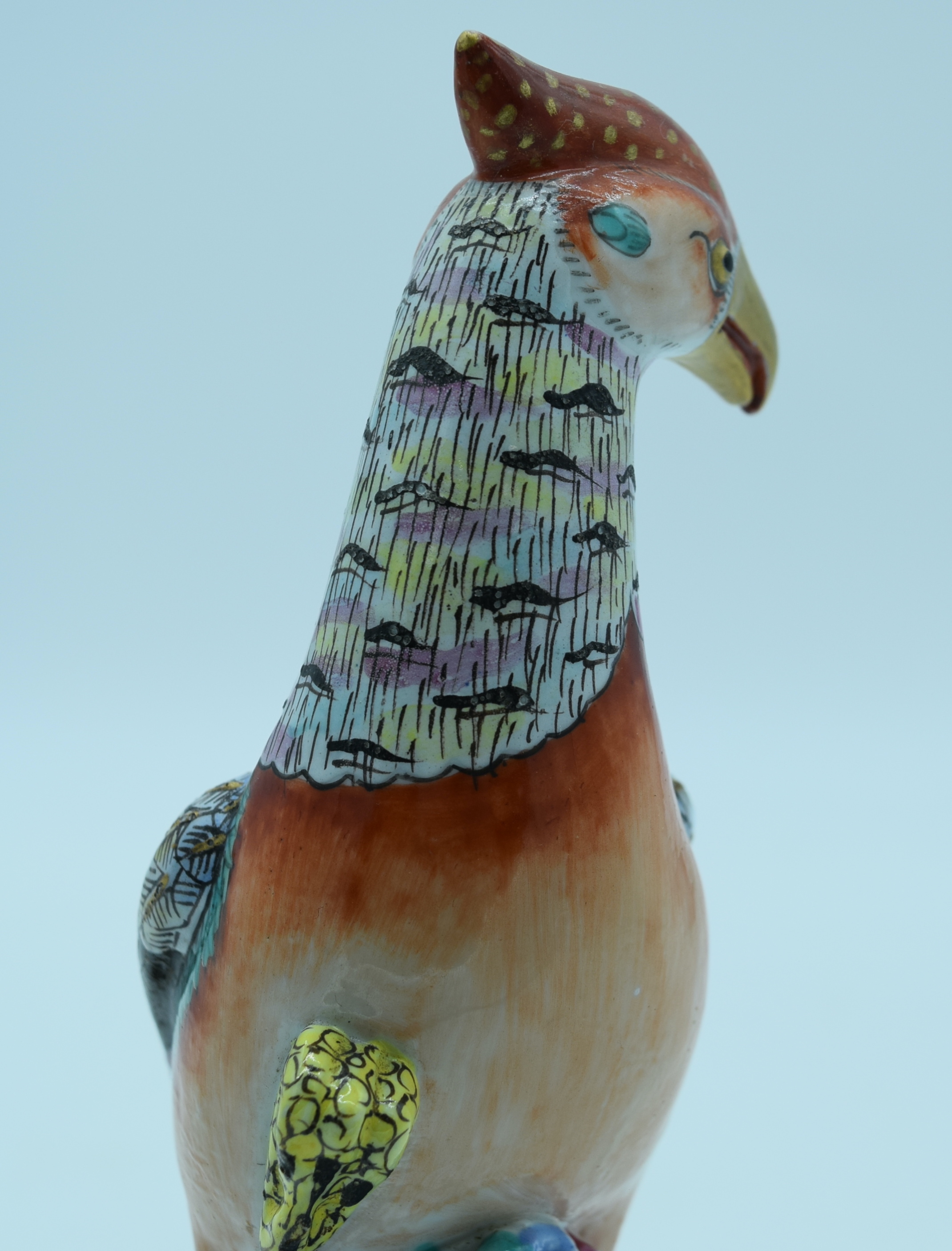 AN 18TH/19TH CENTURY CONTINENTAL PORCELAIN FIGURE OF A STANDING BIRD modelled upon a lovely quality - Image 18 of 22