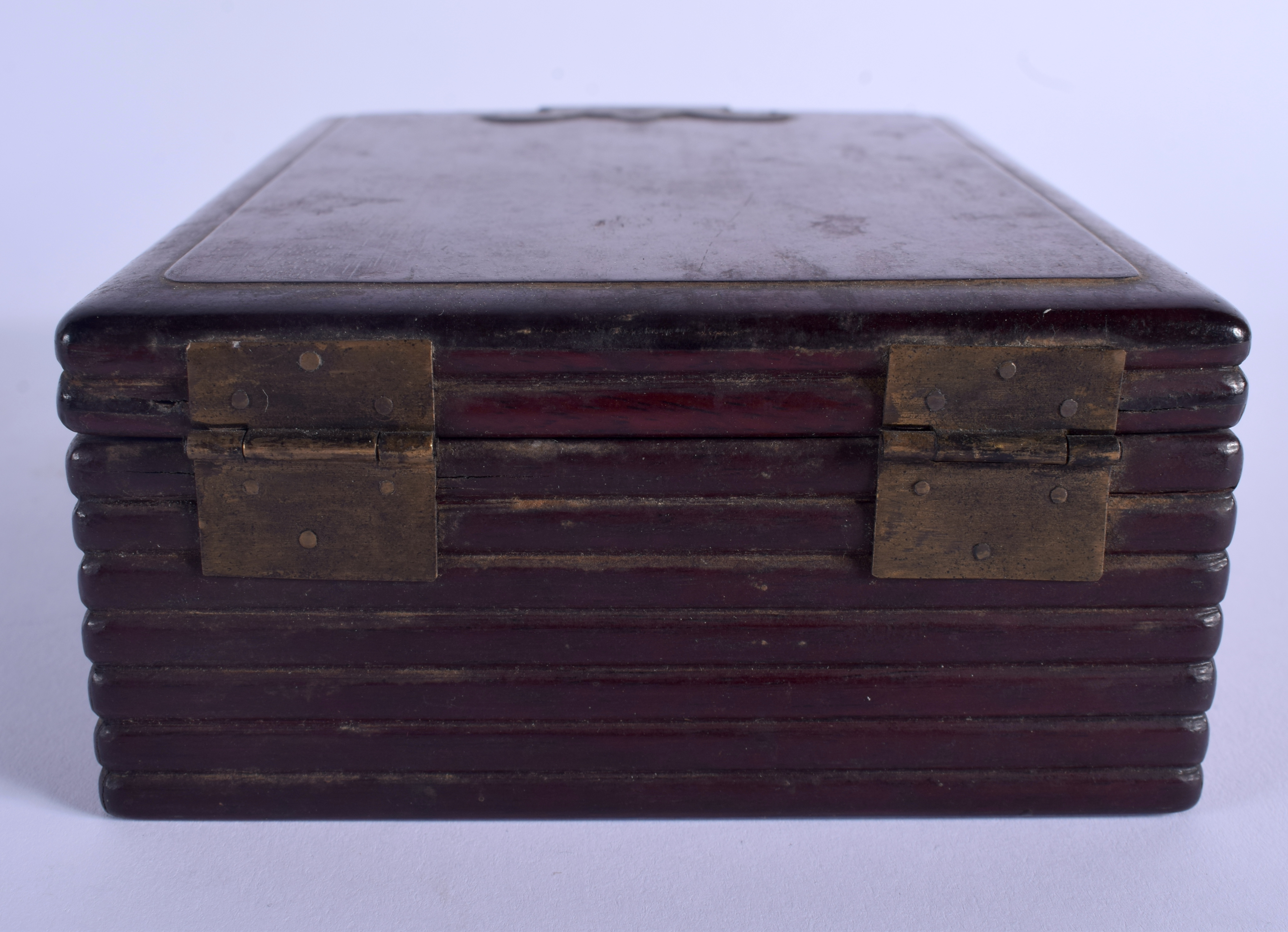 A 19TH CENTURY CHINESE HONGMU CARVED WOOD TRAVELLING BOX Qing, inset with a fitted interior and a mi - Image 3 of 6