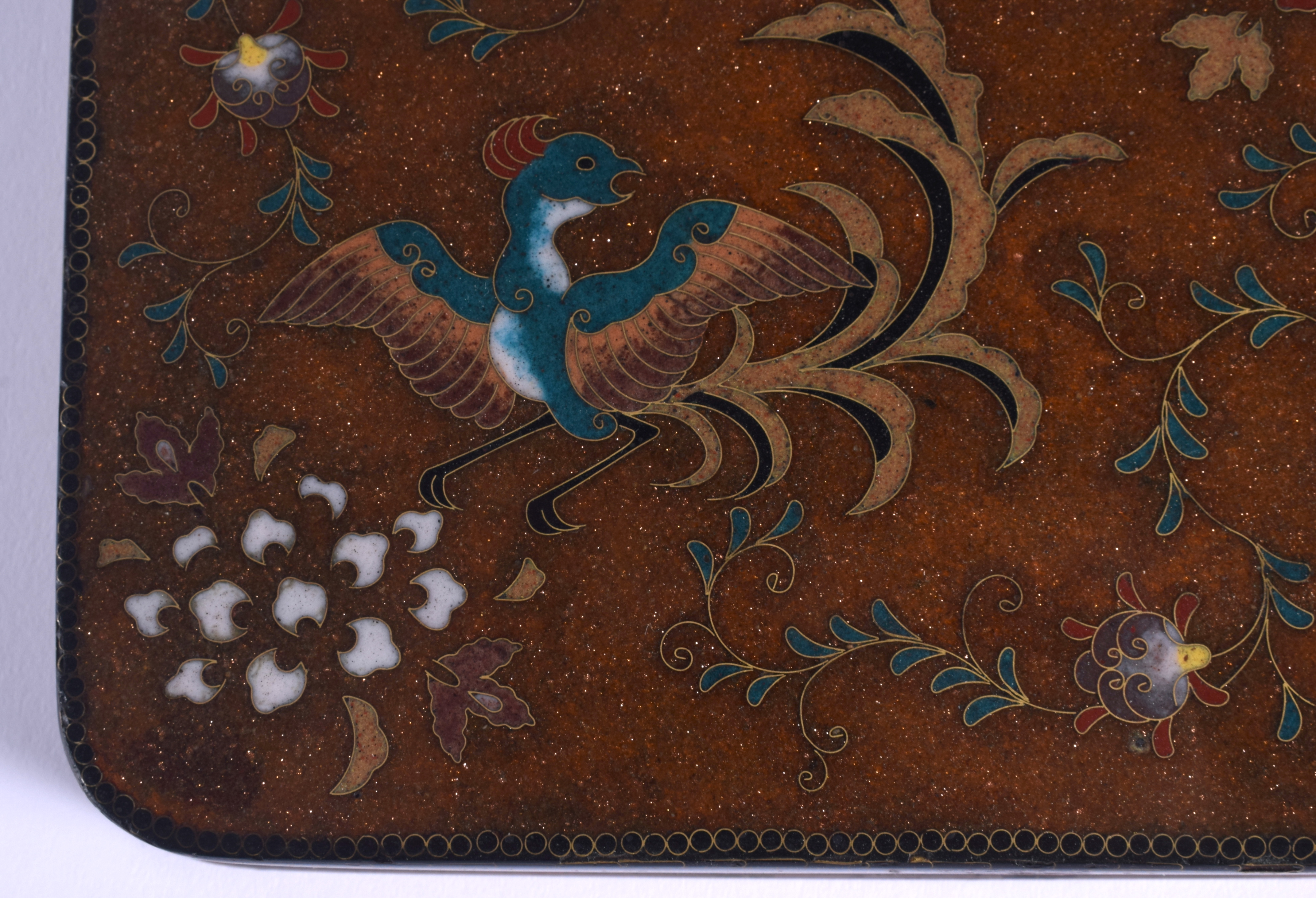 A LARGE 19TH CENTURY JAPANESE MEIJI PERIOD CLOISONNE ENAMEL BOX AND COVER in the manner of Namikawa - Image 6 of 8