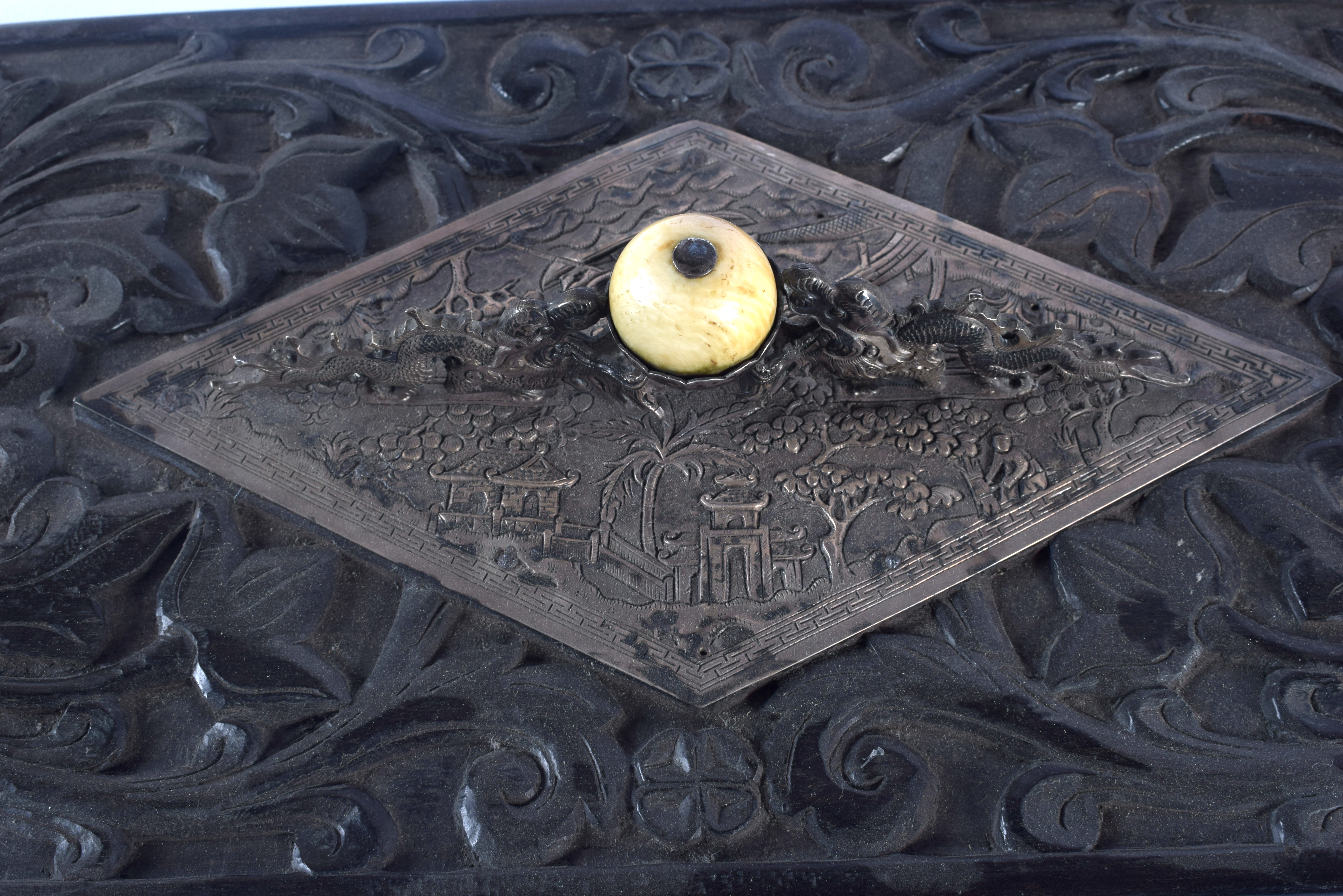 A 19TH CENTURY CHINESE EXPORT SILVER MOUNTED HONGMU BOX AND COVER Qing, decorated with flowers. 24 c - Image 5 of 7